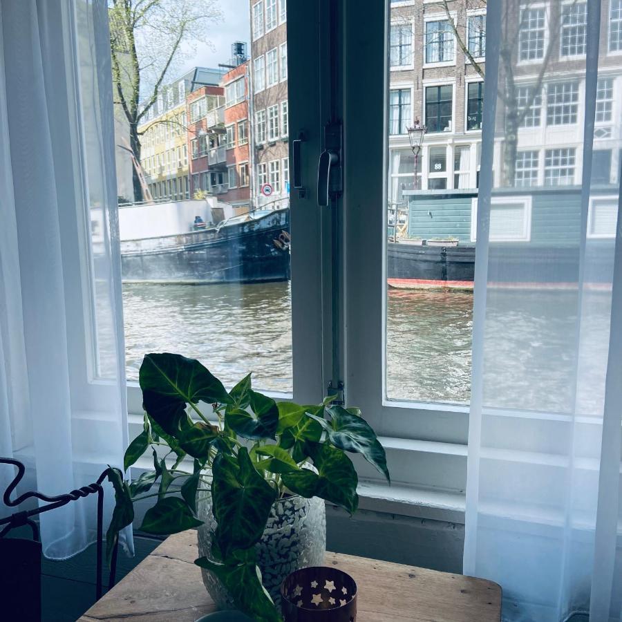 Houseboat Bonnie Bed and breakfast *
